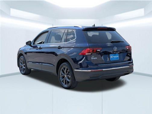 Atlantic Blue Metallic 2022 Volkswagen Tiguan 2.0T SE