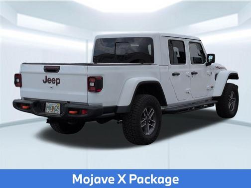 Bright White Clearcoat 2024 Jeep Gladiator Mojave X