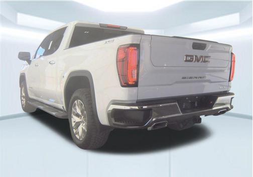 Summit White 2022 GMC Sierra 1500 SLT
