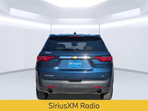 Northsky Blue Metallic 2022 Chevrolet Traverse LS