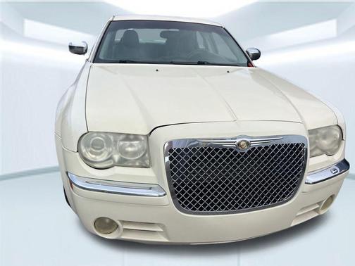2005 Chrysler 300C Base