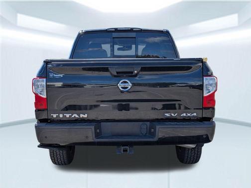 2020 Nissan Titan SV