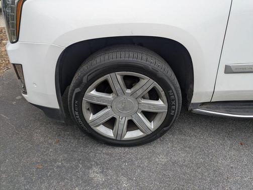 2017 Cadillac Escalade Luxury