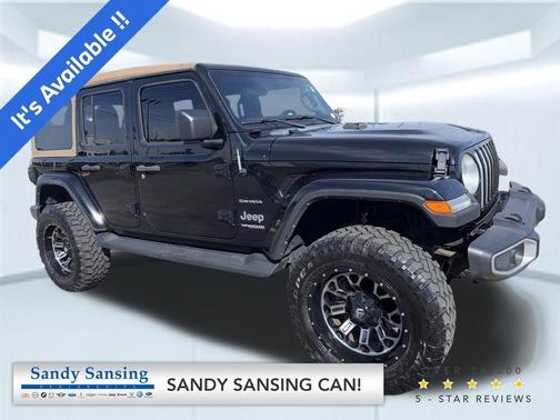 Black Clearcoat 2022 Jeep Wrangler Unlimited Sahara