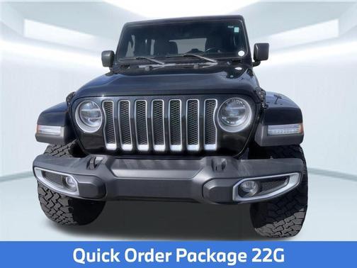 Black Clearcoat 2022 Jeep Wrangler Unlimited Sahara