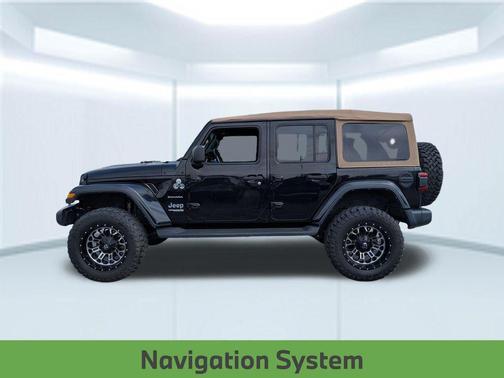 Black Clearcoat 2022 Jeep Wrangler Unlimited Sahara