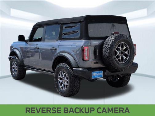 CARBONIZED GRAY METALLIC 2023 Ford Bronco Badlands