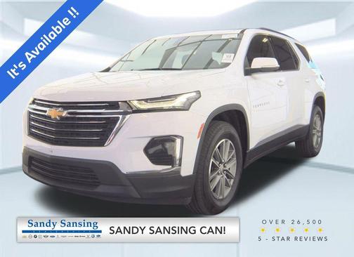 Summit White 2023 Chevrolet Traverse LT Cloth