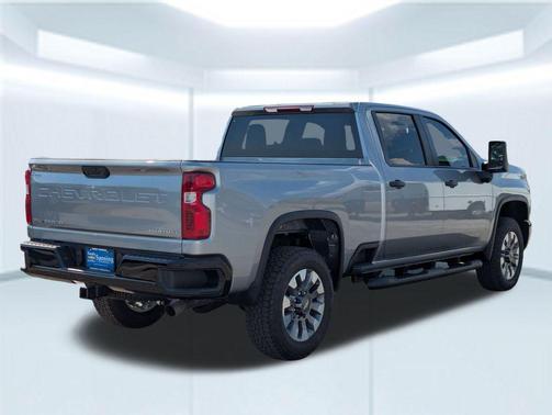2026 Chevrolet Silverado 2500 Custom