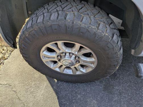 2017 RAM 2500 Laramie Crew Cab 4x4 6'4' Box