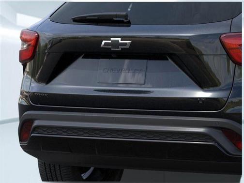 Mosaic Black Metallic 2026 Chevrolet Trax LT