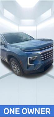 Lakeshore Blue Metallic 2024 Chevrolet Traverse LT