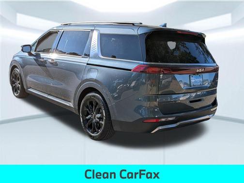 2022 Kia Carnival SX