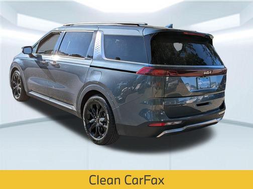 2022 Kia Carnival SX