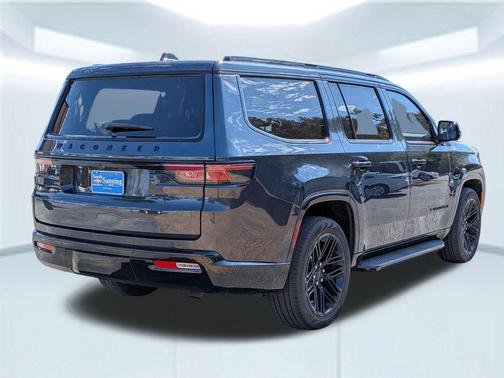 2023 Jeep Wagoneer Series II Carbide 4x2