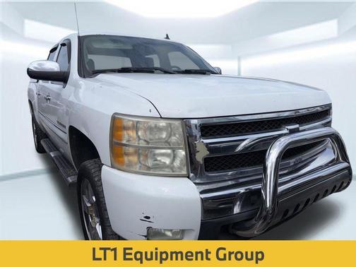 Summit White 2011 Chevrolet Silverado 1500 LT