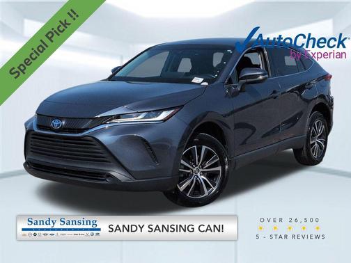 Coastal Gray Metallic 2024 Toyota Venza LE