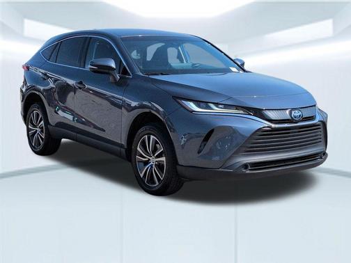 Coastal Gray Metallic 2024 Toyota Venza LE