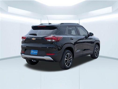 Mosaic Black Metallic 2026 Chevrolet Trailblazer LT