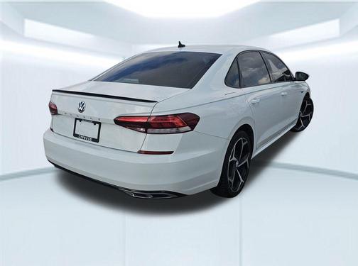 2020 Volkswagen Passat 2.0T R-Line