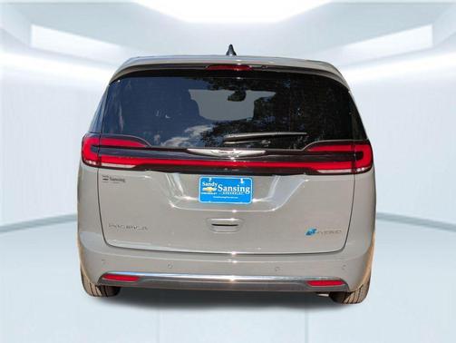 2025 Chrysler Pacifica Hybrid Select