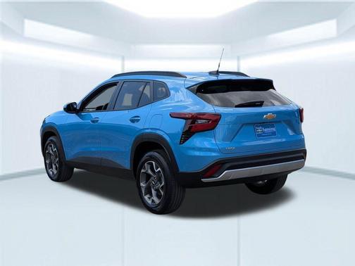 Marina Blue Metallic 2026 Chevrolet Trax LT