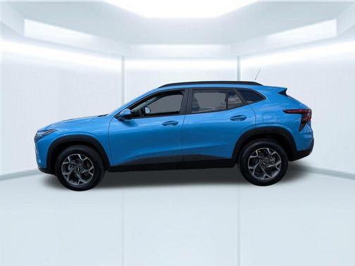 Marina Blue Metallic 2026 Chevrolet Trax LT