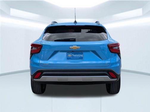 Marina Blue Metallic 2026 Chevrolet Trax LT