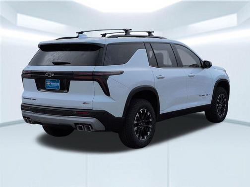 Polar White Tricoat 2026 Chevrolet Traverse AWD Z71