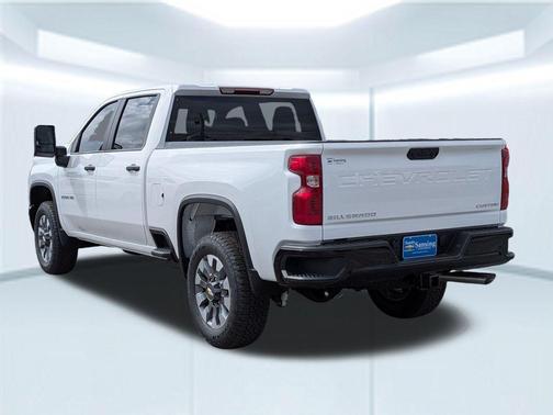 2026 Chevrolet Silverado 2500 Custom