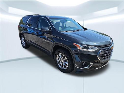 Graphite Metallic 2019 Chevrolet Traverse LT Cloth