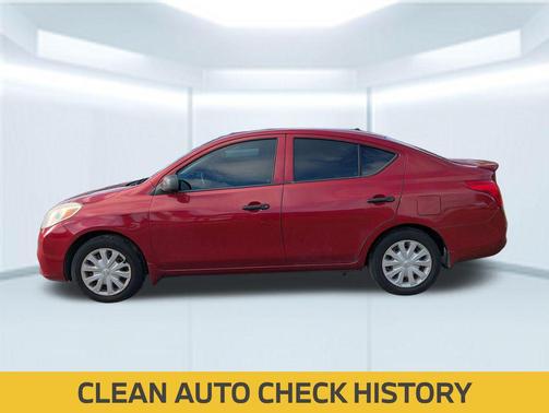 2014 Nissan Versa 1.6 S+