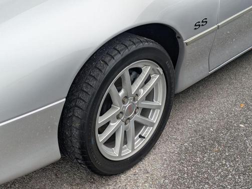 Sebring Silver Metallic 2002 Chevrolet Camaro Z28