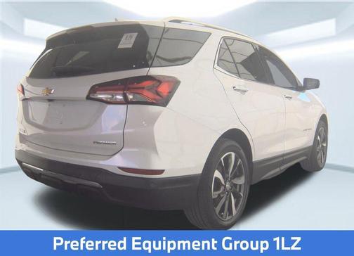 Iridescent Pearl Tricoat 2023 Chevrolet Equinox Premier w/1LZ