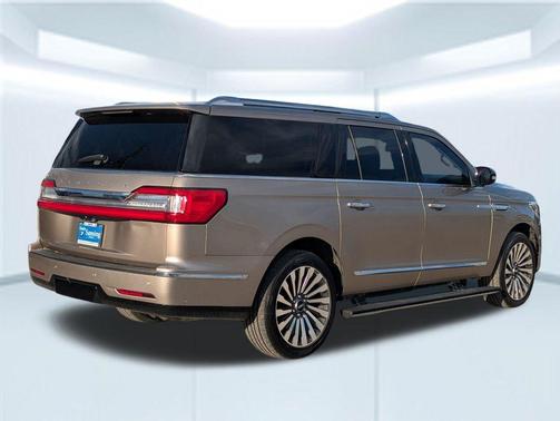 ICED MOCHA 2018 Lincoln Navigator L Reserve