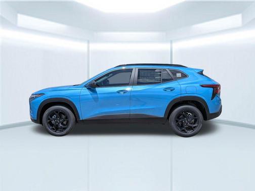 Marina Blue Metallic 2026 Chevrolet Trax LT