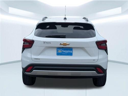 Summit White 2026 Chevrolet Trax LT