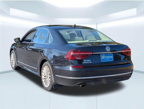 2017 Volkswagen Passat 1.8T SE