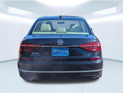 2017 Volkswagen Passat 1.8T SE