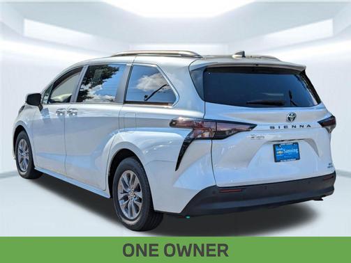 2023 Toyota Sienna XLE