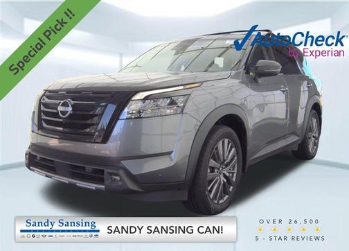 2023 Nissan Pathfinder SL FWD