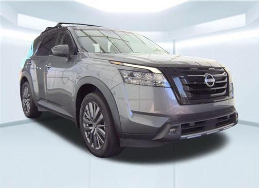 2023 Nissan Pathfinder SL FWD