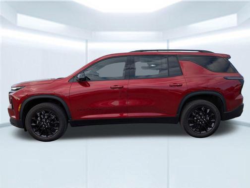 Radiant Red Tintcoat 2025 Chevrolet Traverse LT