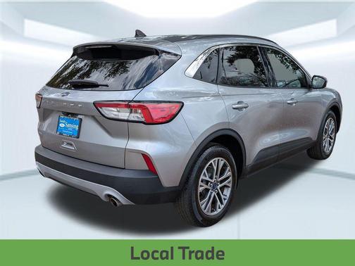 ICONIC SILVER 2022 Ford Escape SEL