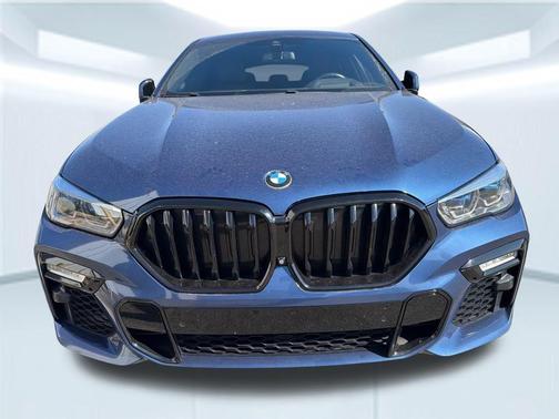 2021 BMW X6 M50i