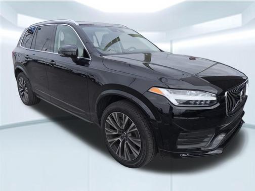2021 Volvo XC90 T5 Momentum
