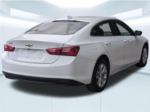 Summit White 2023 Chevrolet Malibu FWD 1LT