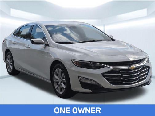 Summit White 2023 Chevrolet Malibu FWD 1LT