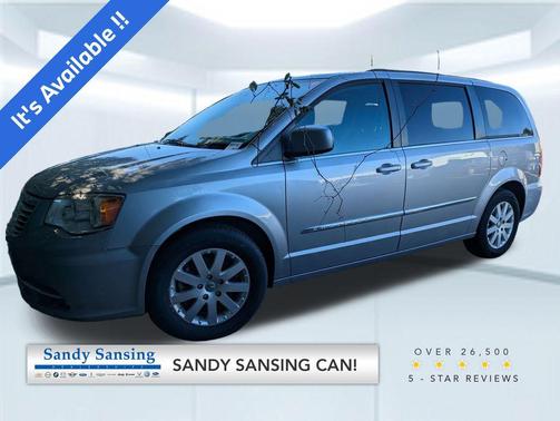 2016 Chrysler Town & Country Touring