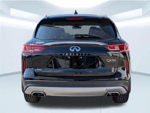 2023 INFINITI QX50 LUXE AWD